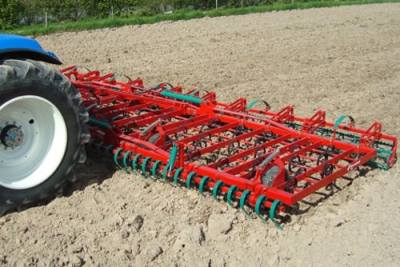 Kverneland TLD - Vibro-Cultivator